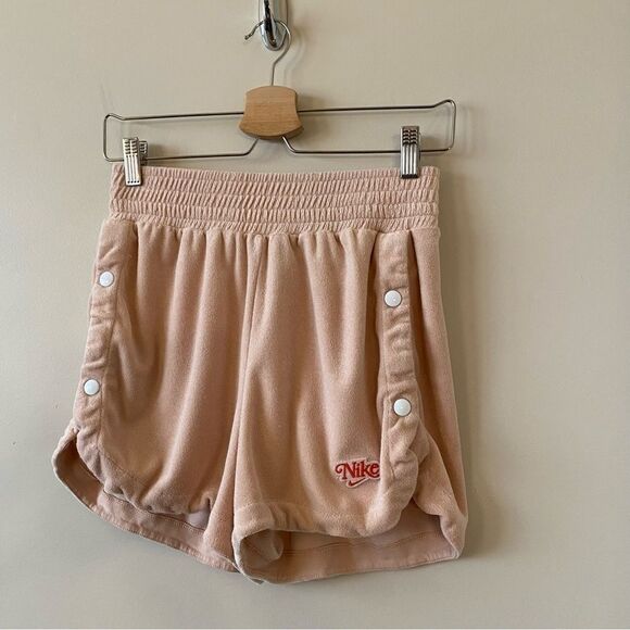 Nike- Sportswear Retro Femme Shorts - Picture 5 of 9